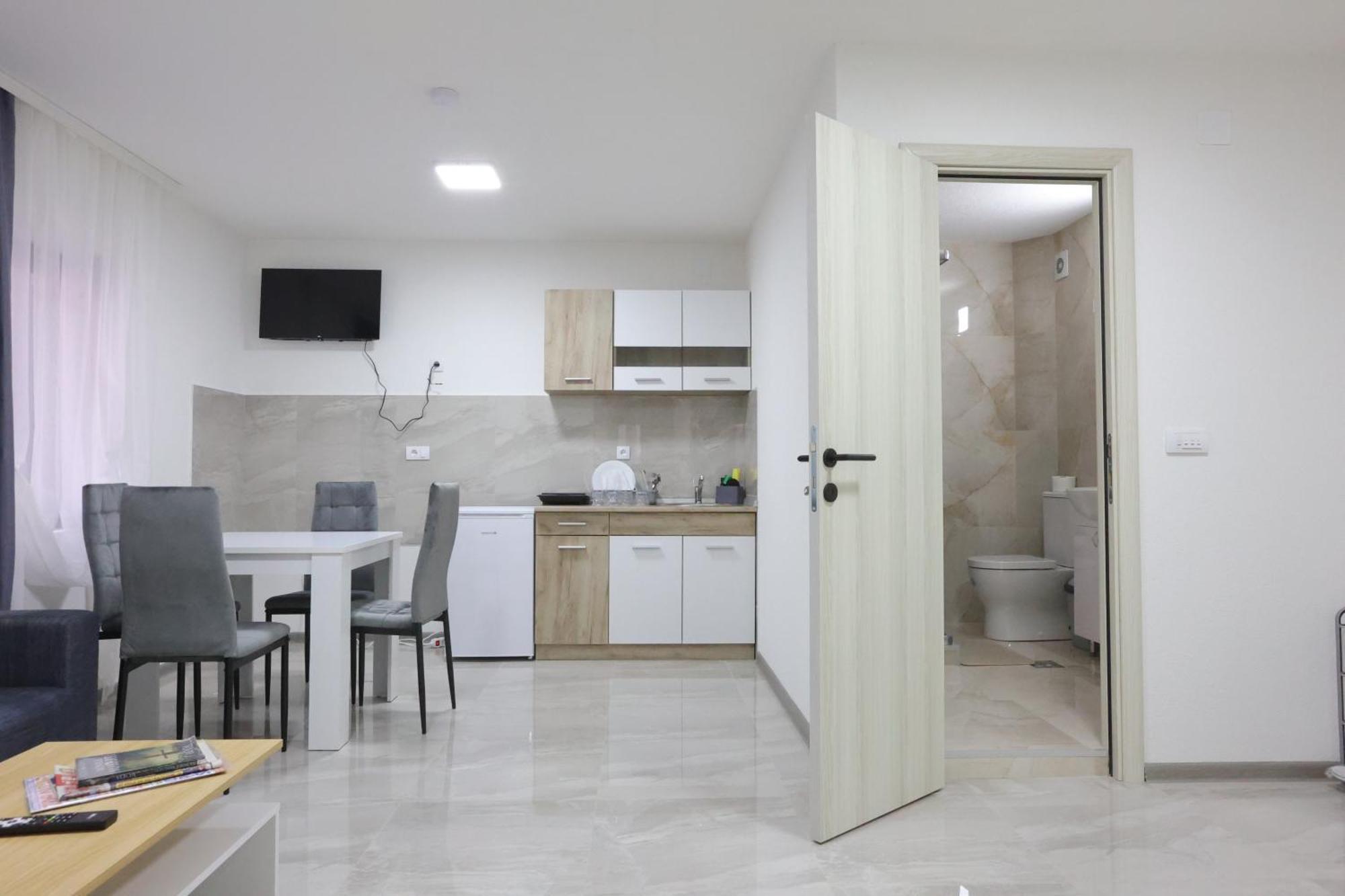 Ivan'S Guesthouse Paraćin Dış mekan fotoğraf