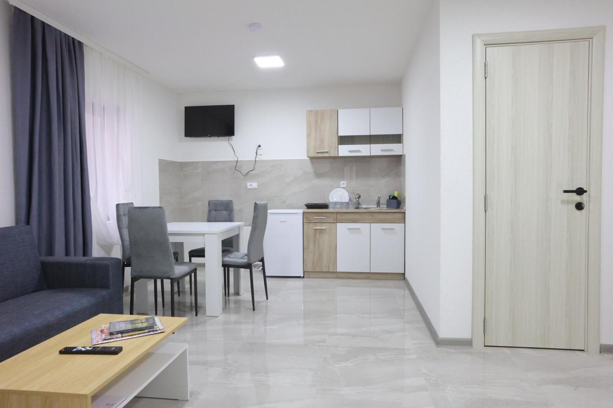 Ivan'S Guesthouse Paraćin Dış mekan fotoğraf