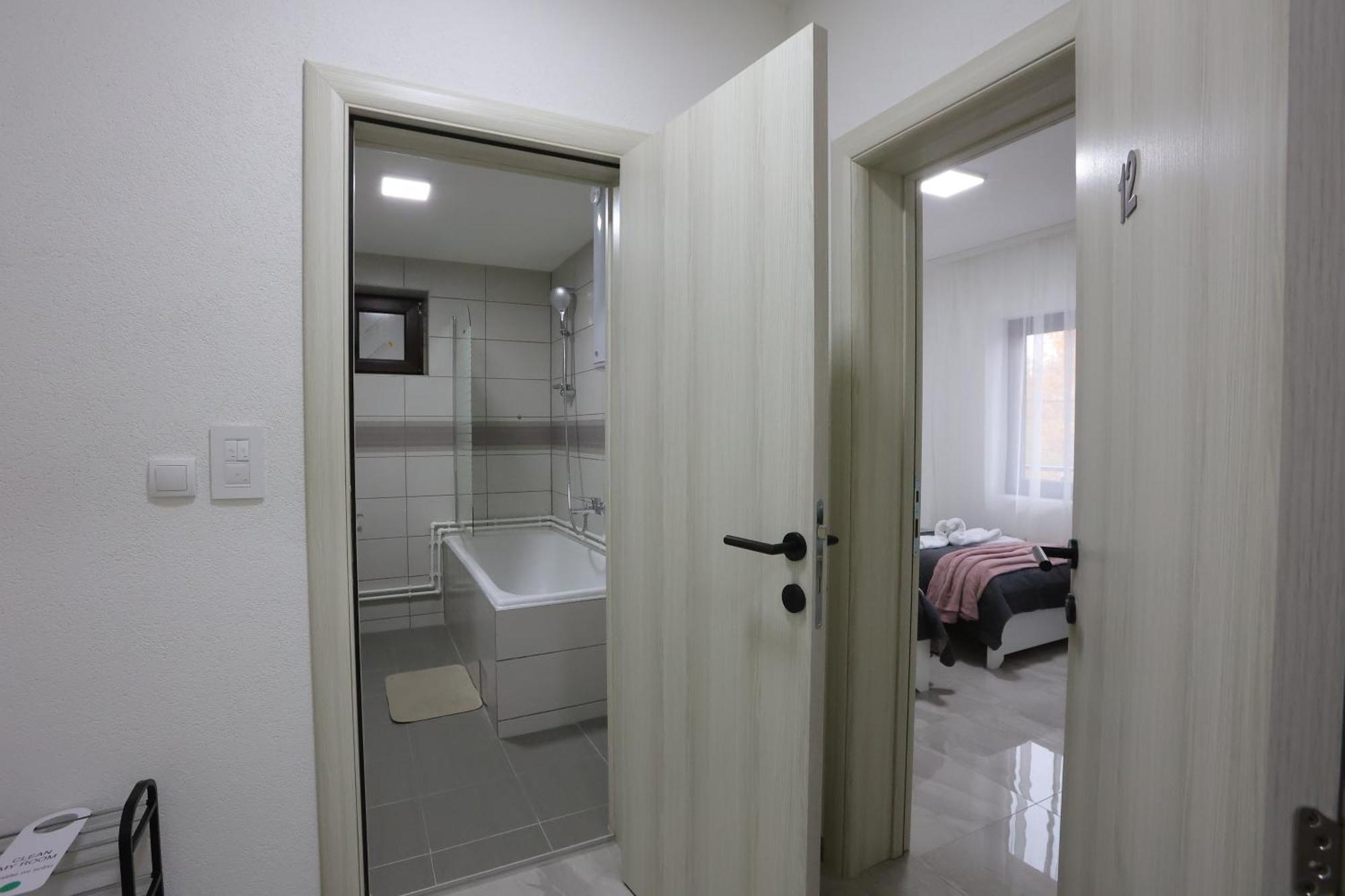 Ivan'S Guesthouse Paraćin Dış mekan fotoğraf